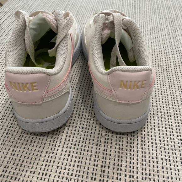 Nike Court Vision - Picture 3 of 3